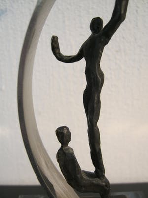 Corry Ammerlaan - Verbronsd/verzilverd sculptuur - "Vruchten Plukken" kopen? Bied vanaf 40!