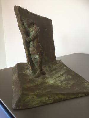 Brons (Onbekend) - Vrouw bij muur kopen? Bied vanaf 49!