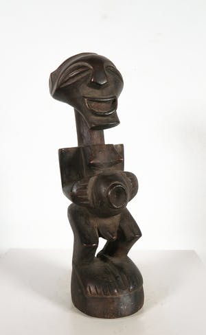 Songye - Houten Nkisi fetisj beeld met navelruimte voor magische stoffen kopen? Bied vanaf 1!