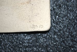 Niet of onleesbaar gesigneerd - reliëf van een naakte zwangere vrouw kopen? Bied vanaf 1!