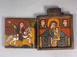 Dogon - Ethiopisch wooden icon with 2 handpainted icons. - Ethiopia verkocht voor € 65!