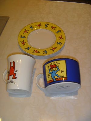 Keith Haring - een mok , een kom en een bord kopen? Bied vanaf 25!