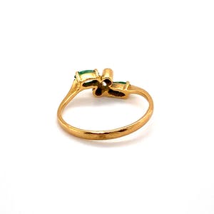 18kt gouden handgemaakte ring met diamant en smaragd maat 49,5(15,75) 1,53gr kopen? Bied vanaf 130!