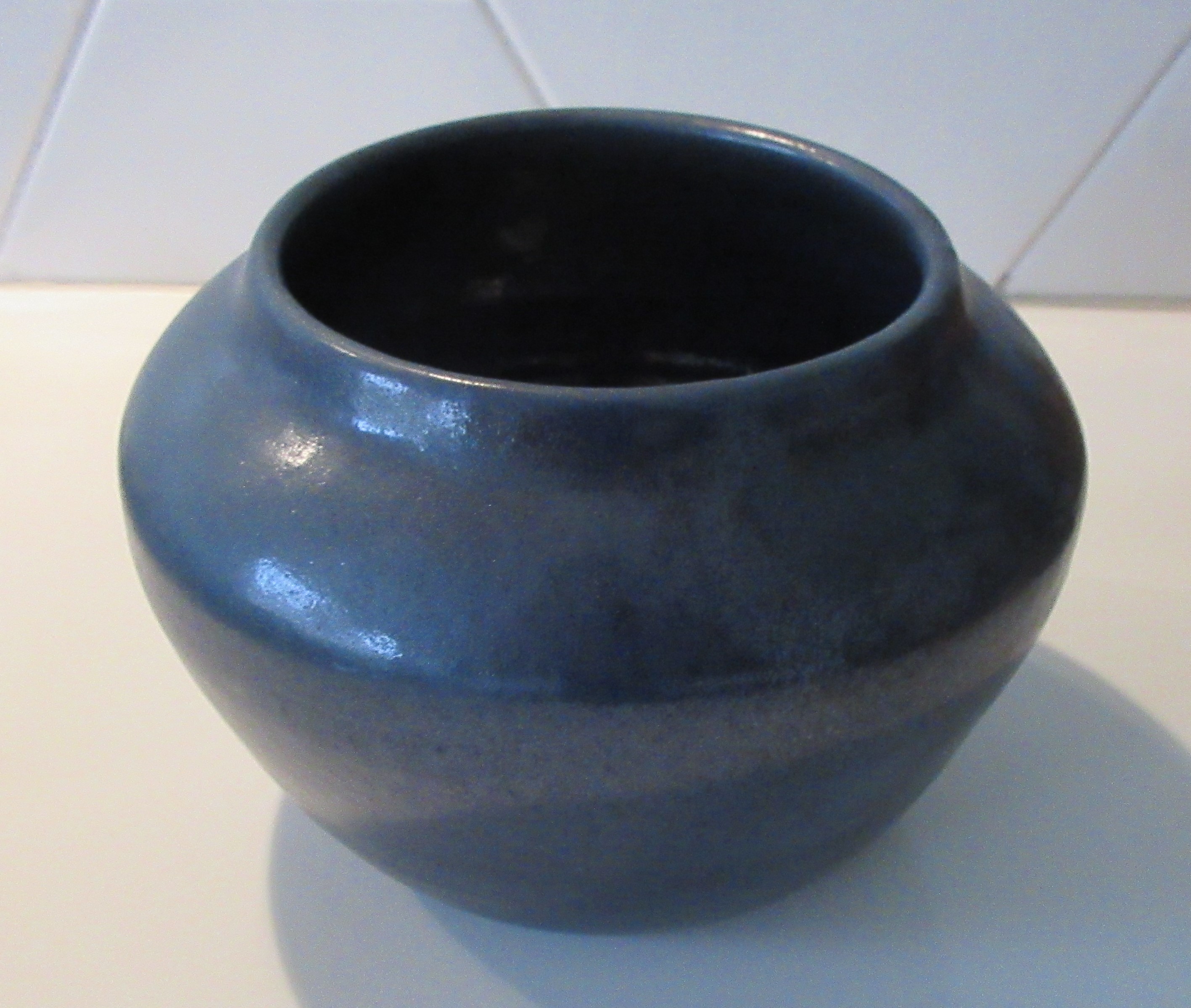 Niet of onleesbaar gesigneerd - Studio keramische blauwe vaas kopen? Bied vanaf 1!