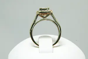 98 - Klassieke 14Kt goud & diamanten ring - brilliant en princess cut - 1.25ct kopen? Bied vanaf 580!