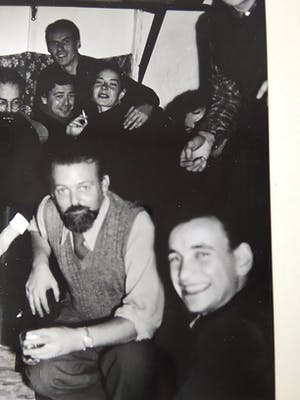 Corneille - Henny Riemens foto Corneille en tijdgenoten Rue Santeuil Parijs. kopen? Bied vanaf 35!