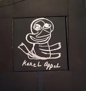 AcheterKarel Appel - Schilderskist Karel Appel met gesigneerd boek? Enchérissez de 895!
