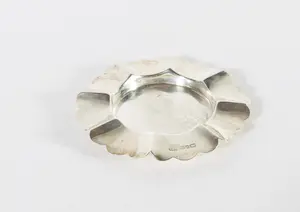 Zilveren ecuelle (dekselpot) en zilveren asbakje kopen? Bied vanaf 140!