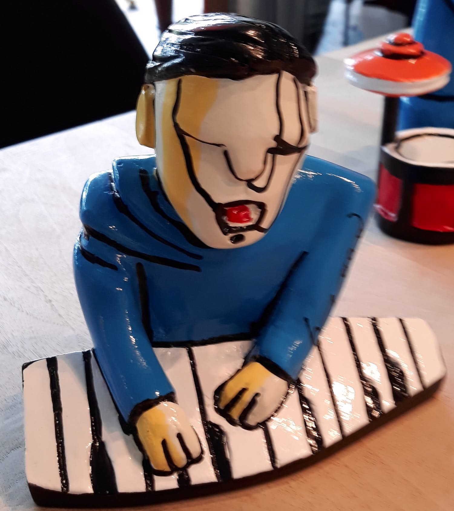 Herman Brood - Sculptuur van Kunsthars ---KEYBOARD PLAYER verkocht voor € 69!