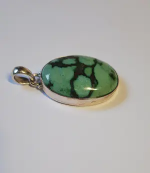 Nieuw een prachtige zilveren hanger met een mooie Turkoois edelsteen kopen? Bied vanaf 65!