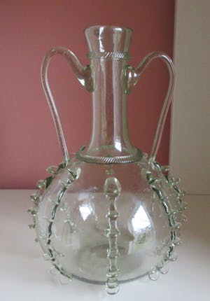 Niet of onleesbaar gesigneerd - Replica van 18e eeuwse Antieke glazen Bruidskaraf kopen? Bied vanaf 10!