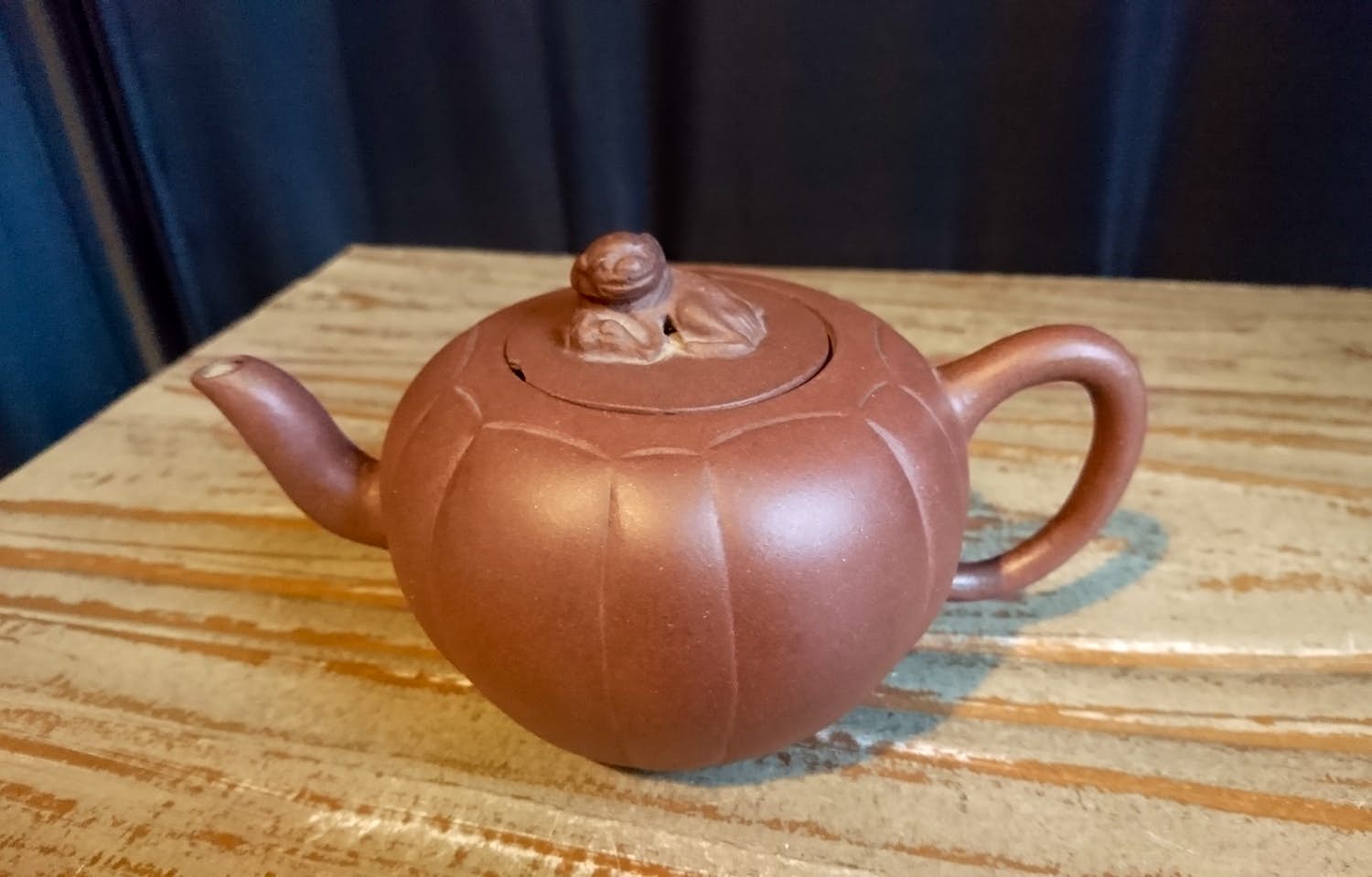 Niet of onleesbaar gesigneerd - 19e eeuwse Yixing Zisha theepot met foo dog kopen? Bied vanaf 1!