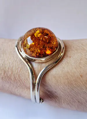 Ambachtelijke prachtige gold amber sterling zilveren armband kopen? Bied vanaf 125!