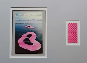 Christo - Project " Surrounded Islands " 1983 - inc. original stofmonster - handgesigneerd kopen? Bied vanaf 129!