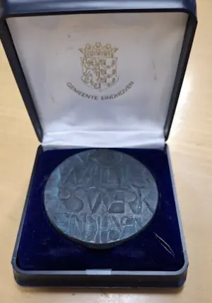 Jos Reniers - Volunteer Medal ‘Pro Deo’ – Jos Reniers | Municipality of Eindhoven 2007 kopen? Bied vanaf 85!