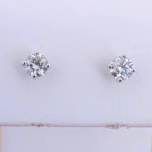 0.51 ct Diamond Solitaire Earrings kopen? Bied vanaf 400!