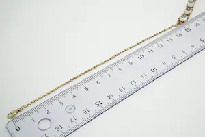 53 - Klassiek 14Krt geel gouden flexibel halssieraad met maan- en rode stenen kopen? Bied vanaf 570!