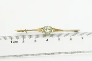 51- Vintage 14 Krt gouden jaren 50 Broche met lichtgroene cushion cut steen kopen? Bied vanaf 90!