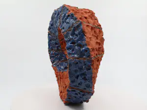 Erik van Spronsen - Möbiusring van klei elementen, deels blauw geglazuurd kopen? Bied vanaf 125!