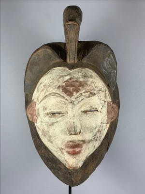 Pumu - Tribal used Old African female mask from the Punu - Gabon. kopen? Bied vanaf 45!