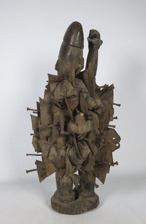 Bakongo - Nkisi beeld / Spijkerbeeld met speer in de hand kopen? Bied vanaf 1!