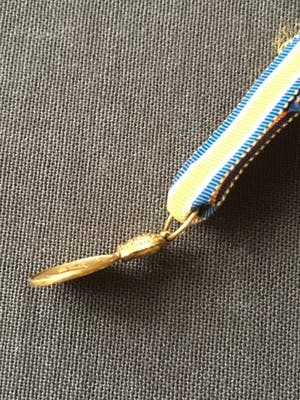 14K Goud - onderscheiding, gouden Willemsorde aan origineel lint kopen? Bied vanaf 85!