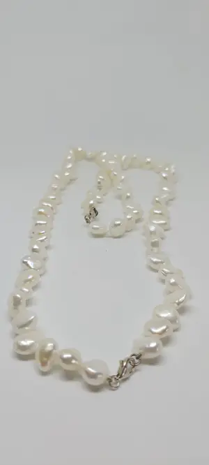 Barok Zoetwaterparel Collier Ivoorwit met dubbel zilver slotje 64cm lang kopen? Bied vanaf 65!