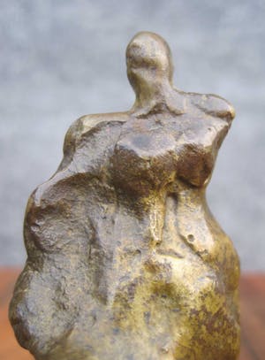 Brons (Onbekend) - Voortschrijdende vrouw. kopen? Bied vanaf 40!