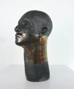 Ida De Roy - Set van twee sculpturen van keramiek, Hoofden kopen? Bied vanaf 200!