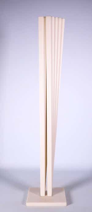 Marus van der Made - Corian sculptuur, Zonder titel verkocht voor € 100!