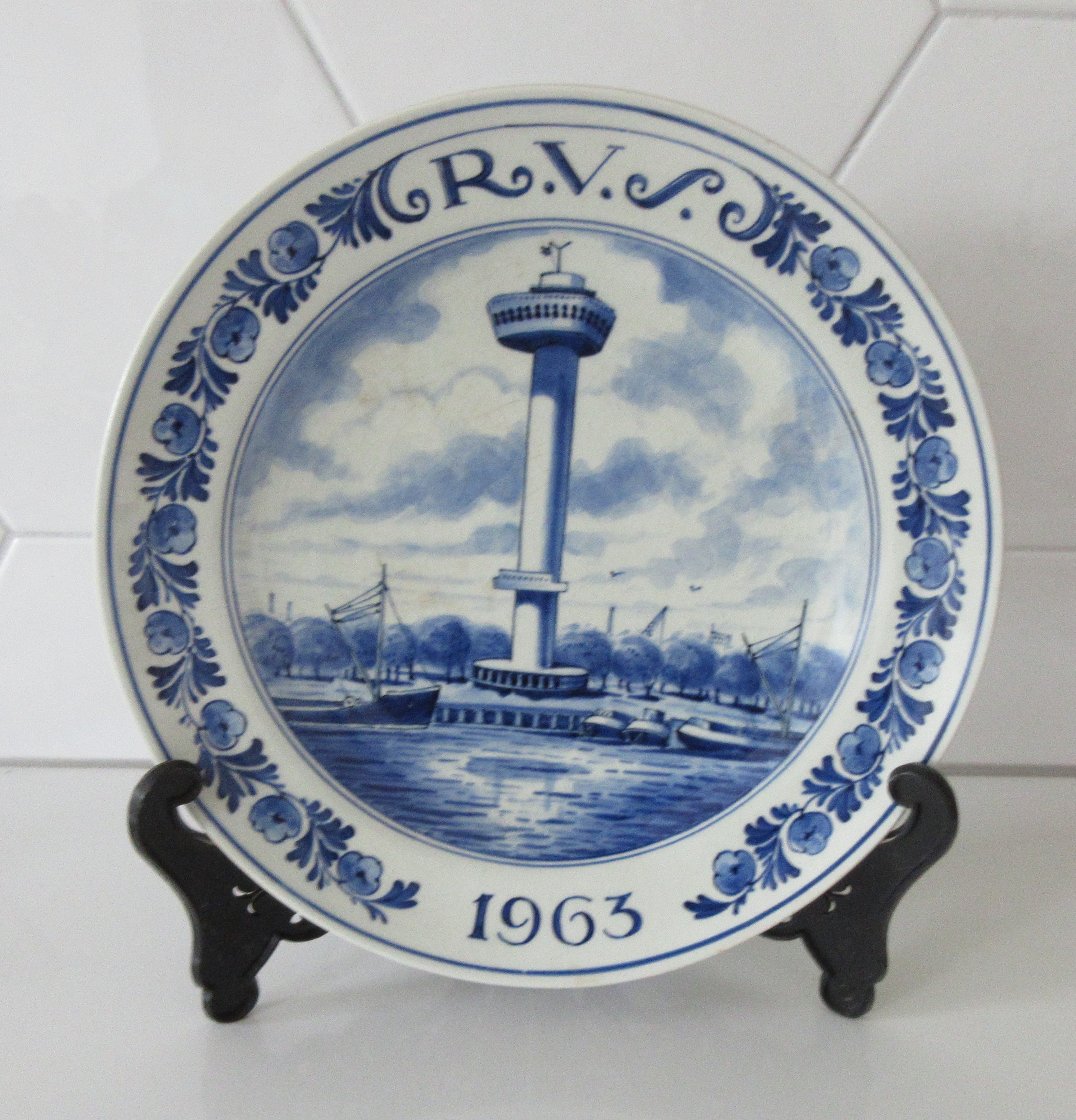 Porceleyne Fles (Royal Delft) - Wandbord RVS De Euromast uit 1963 kopen? Bied vanaf 1!