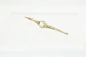 51- Vintage 14 Krt gouden jaren 50 Broche met lichtgroene cushion cut steen kopen? Bied vanaf 90!