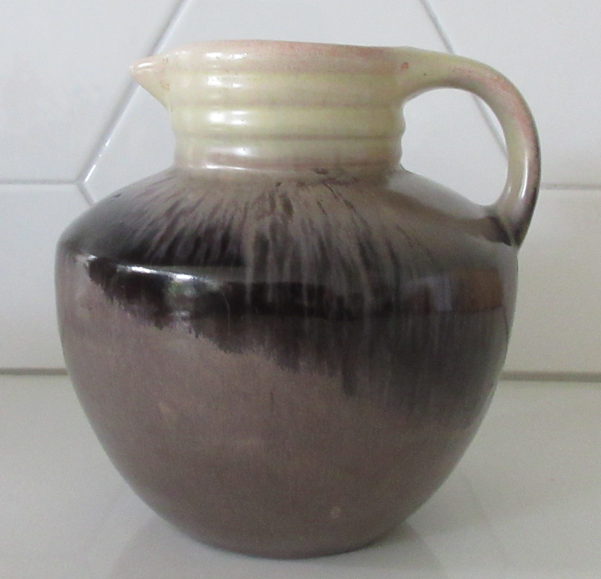 Aardewerkfabriek Katwijk en Klinkenberg Zeist - Art deco kannetje voorzien van stroomglazuur kopen? Bied vanaf 14!