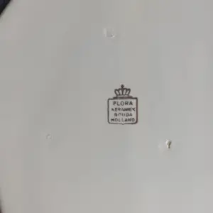 Plateelbakkerij Flora - Keramieken tegeltje uit de jaren 1950/1960 kopen? Bied vanaf 20!