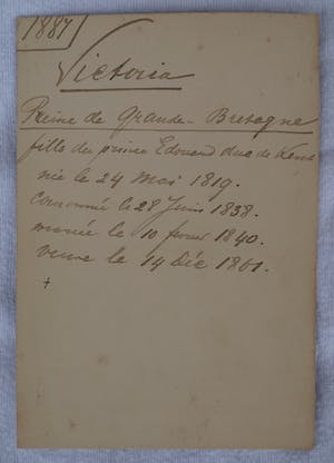 Niet of onleesbaar gesigneerd - 5 foto’s uit de 19e eeuw , Queen Victoria – o.a. Lafayette , W. & D. Downey… kopen? Bied vanaf 1!