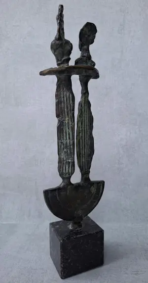 Desiree Tonnaer - Brons sculptuur op sokkel. kopen? Bied vanaf 295!