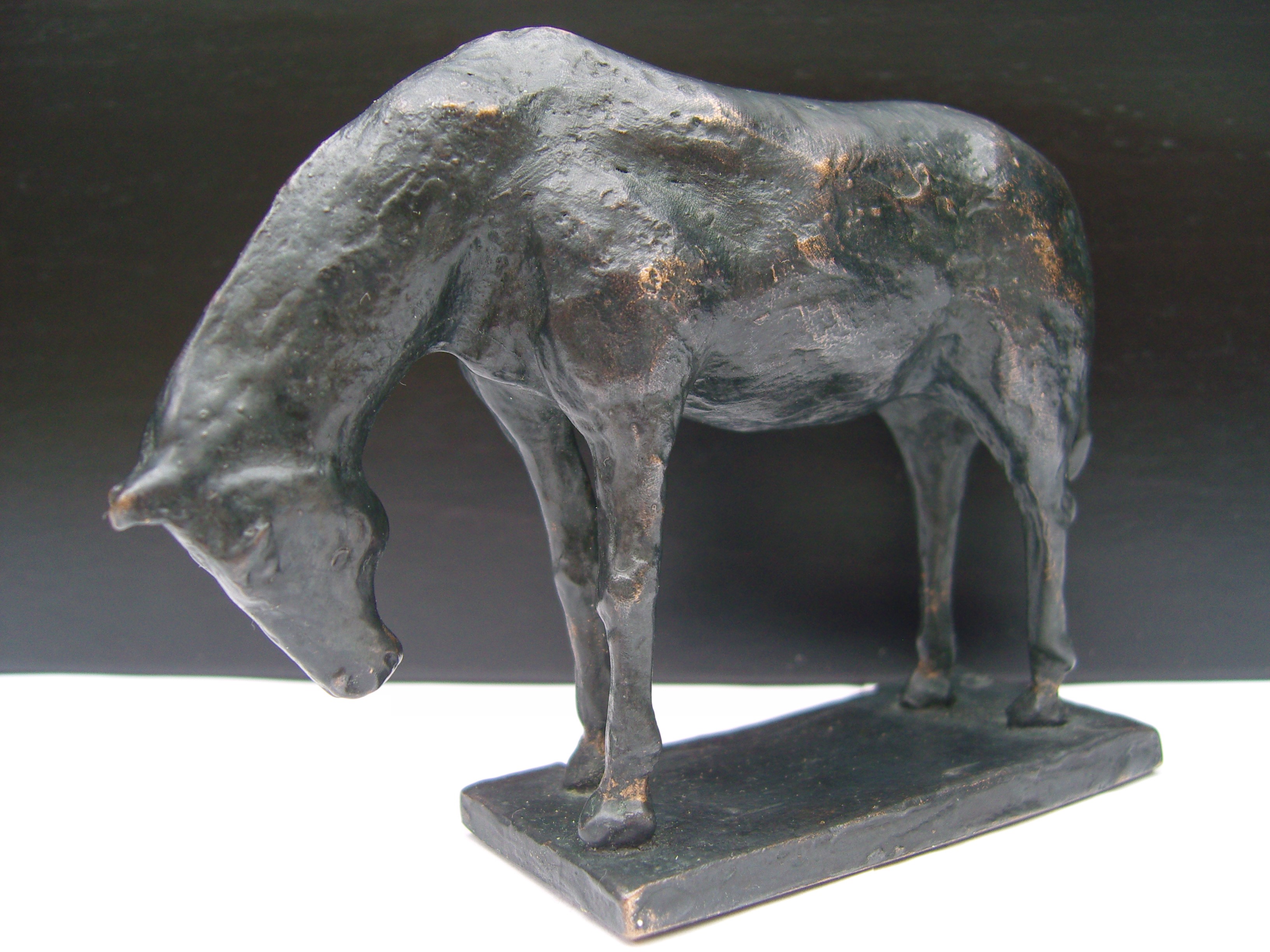 Petronella Wijnekus - Bronzen beeldje van paard kopen? Bied vanaf 150!