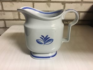 Upsala-Ekeby - Melkkan en kop- en schotel decor Blandbatt ontwerp Arthur Percy kopen? Bied vanaf 10!