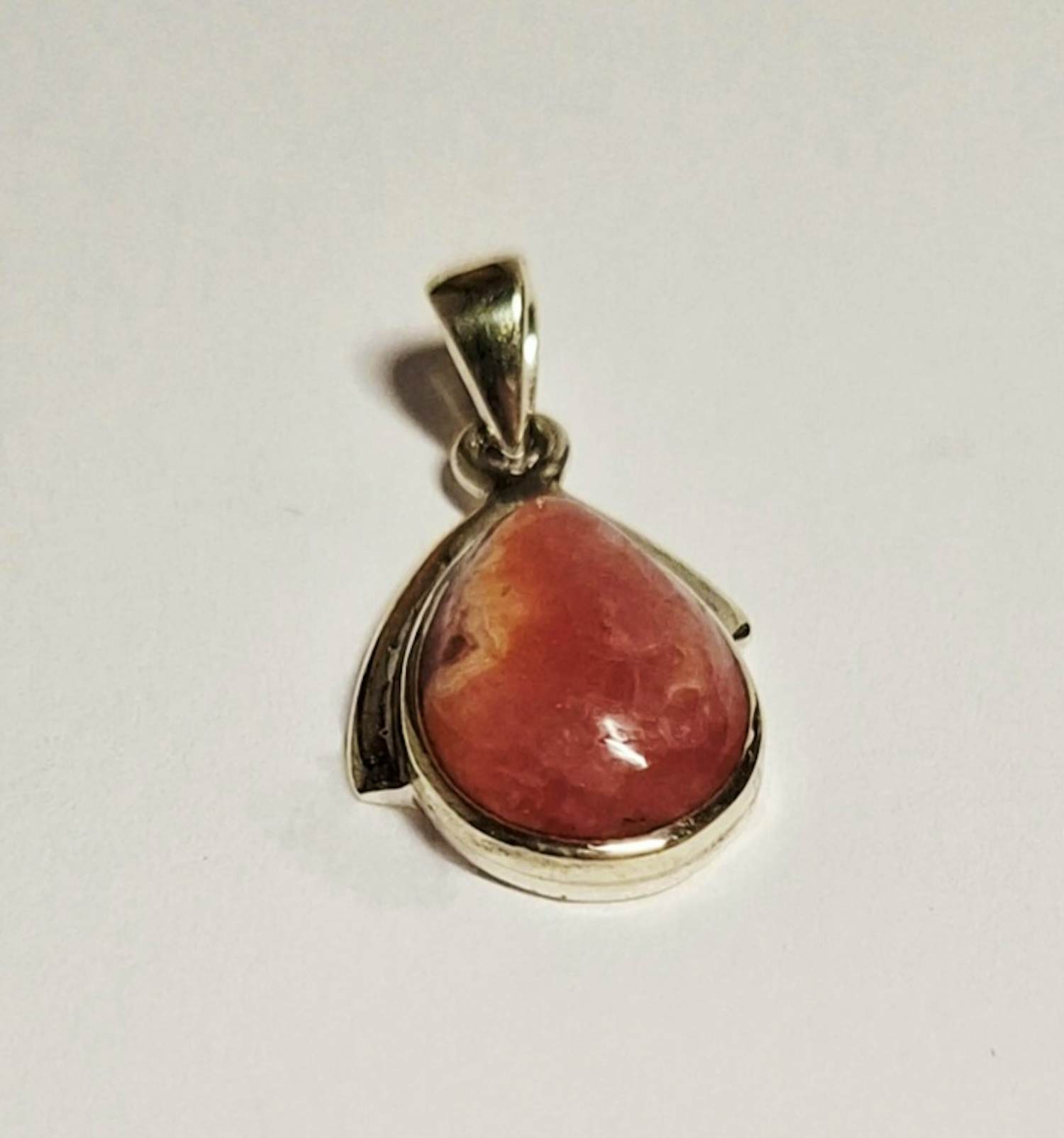 Nieuwe zilveren hanger met red stone Jaspis kopen? Bied vanaf 55!