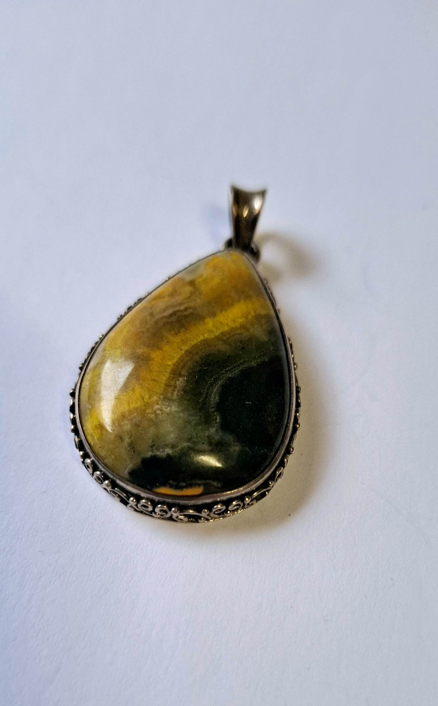 Zilveren hanger gezet met Eclipse , jaspis edelsteen verkocht voor € 30!