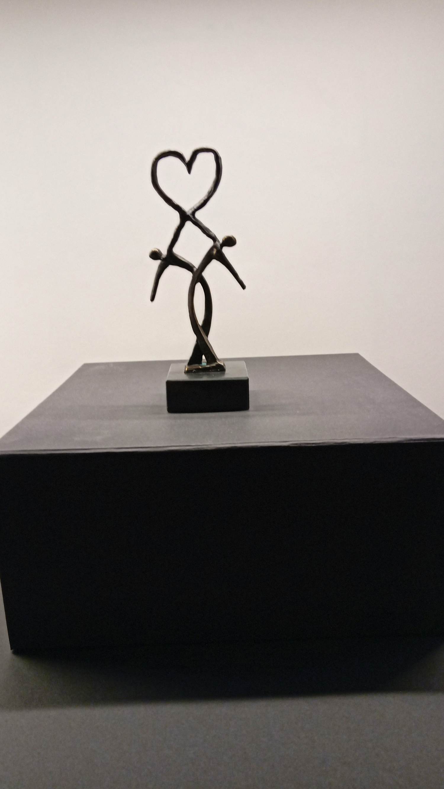 Ger van Tankeren - Sculptuur LIEFDESGELUK kopen? Bied vanaf 70!