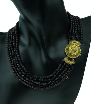 Acheter5-strengs granaten antieke ketting met 14k gouden slot? Enchérissez de 399!