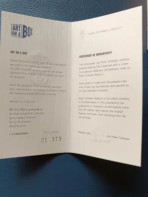Koninklijke Tichelaar Makkum - Hugo Kaagman – Art on a Box Container 373/500 – Royal Tichelaar Makkum kopen? Bied vanaf 250!