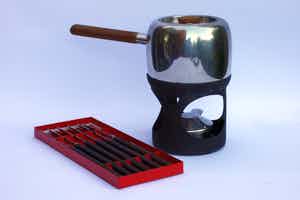 Timo Sarpaneva - Fondueset for Opa Oy, Helsinki 1970. verkocht voor € 50!