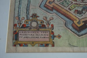 Curiosa - GRAVELINGA, VRBS MARITIMA, OLIM PORTV AMPLISSIMO FAMOSA. Kaart uit 1585 kopen? Bied vanaf 85!