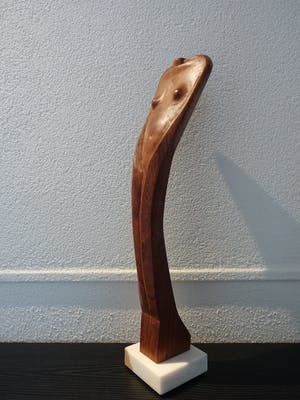 Niet of onleesbaar gesigneerd - Fraai gestileerd houten naakt (Amsterdamse school?) kopen? Bied vanaf 1!