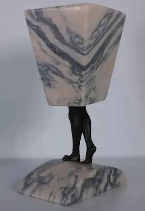 Hans Rikken - Set van twee sculpturen uit marmer en brons, Man + Vrouw + 2 boeken kopen? Bied vanaf 400!