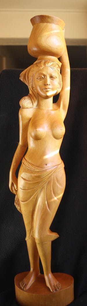 Niet of onleesbaar gesigneerd - Balinese vrouw staand kopen? Bied vanaf 1!