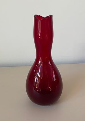 Reijmyre Glasbruk - Rode vaas ontwerp Monica Bratt kopen? Bied vanaf 1!