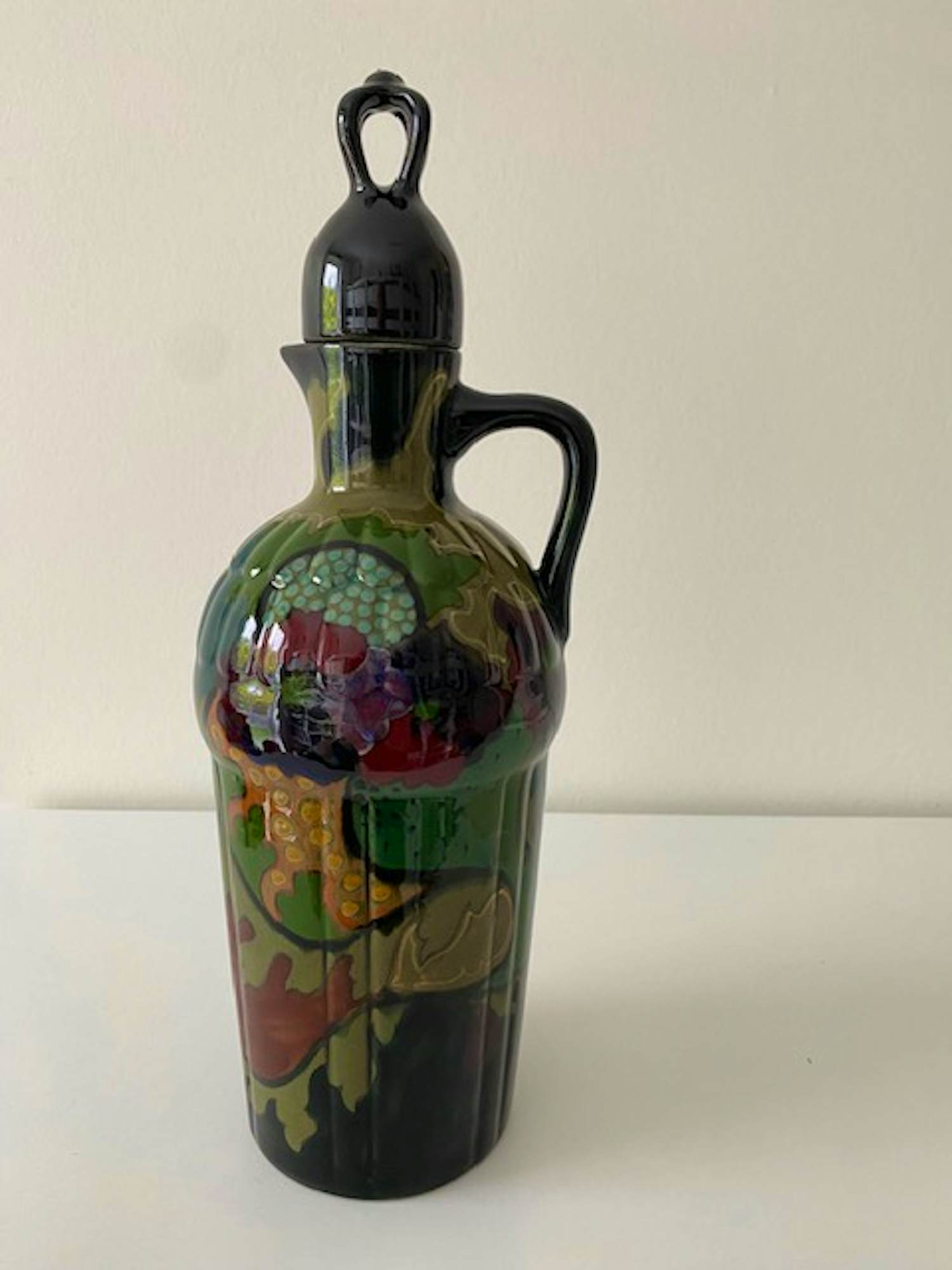 Plateelbakkerij Zuid-Holland - Schitterende Art Nouveau karaf met decoratieve dop verkocht voor € 65!